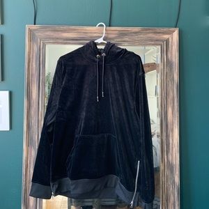 Men’s velour hoodie with zipper detailing